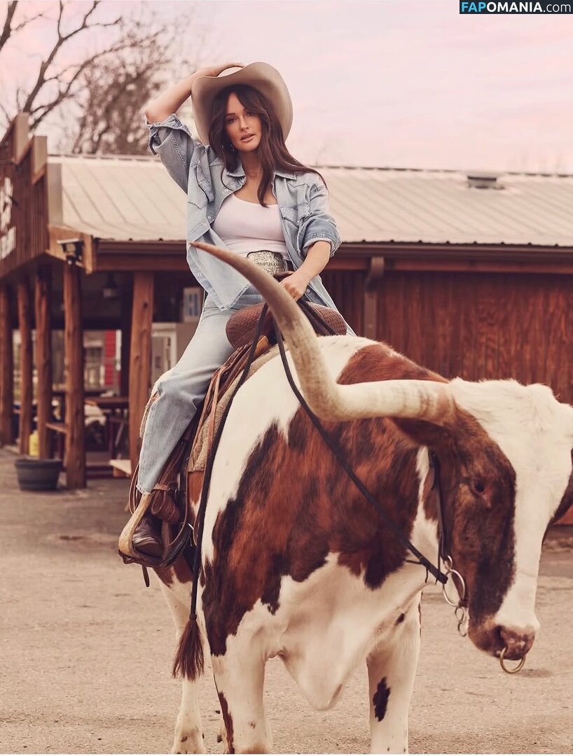 Kacey Musgraves / heavenlyyhazel / spaceykacey Обнажённый OnlyFans  Утёкшее фото #20