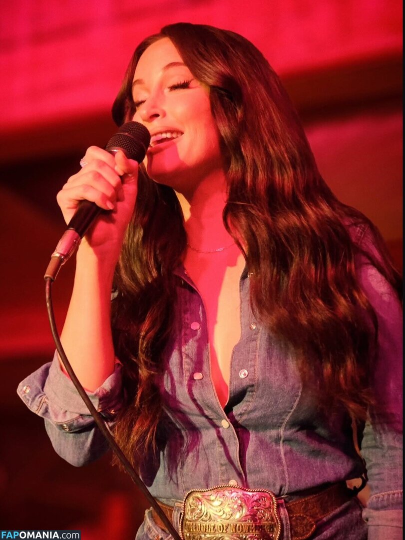 Kacey Musgraves / heavenlyyhazel / spaceykacey Обнажённый OnlyFans  Утёкшее фото #30