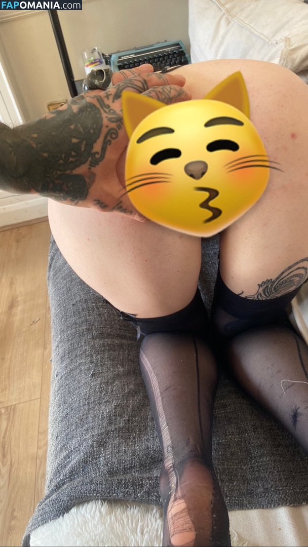 Kara Moon / karamoondesign Обнажённый OnlyFans  Утёкшее фото #2