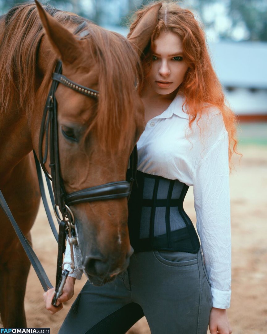 Kari Pitinova / tikivulpes Обнажённый OnlyFans  Утёкшее фото #18