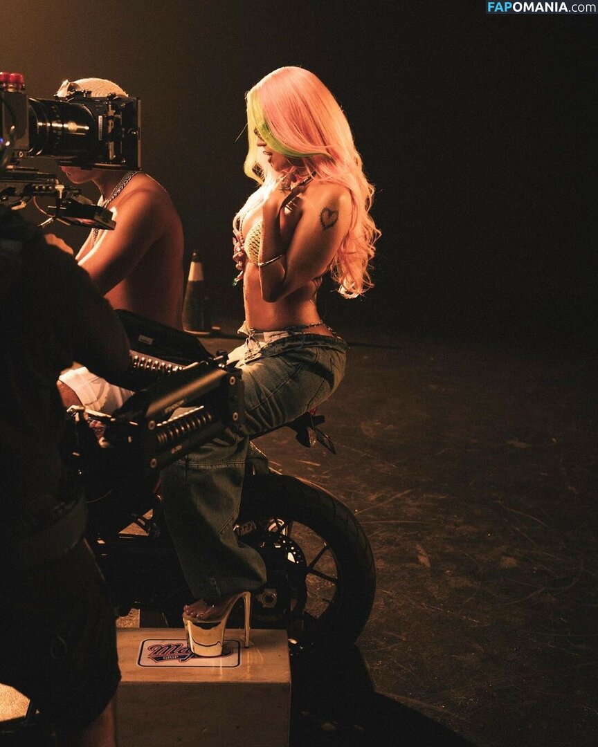 Karol G / karolg / karolgfriend Обнажённый OnlyFans  Утёкшее фото #7