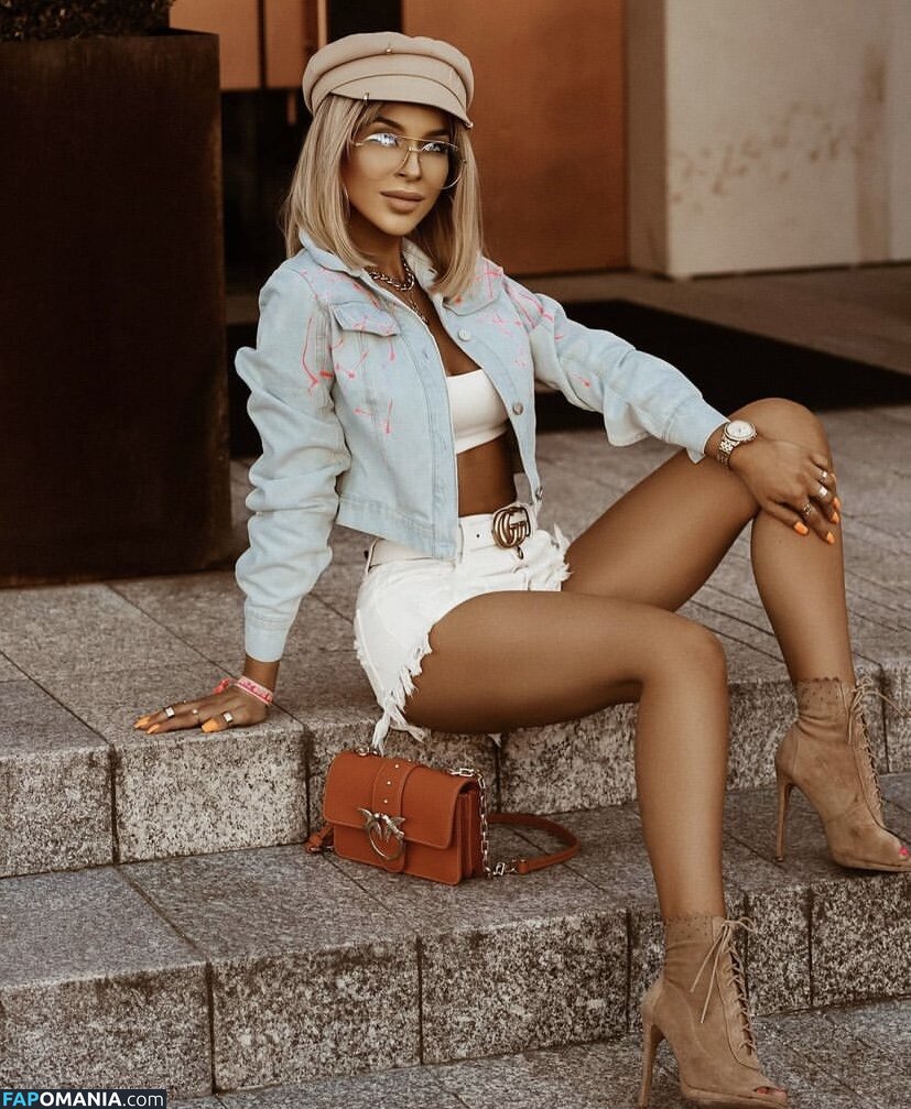 Karolina / brunettedoll77 / karolina_protsenko Обнажённый OnlyFans  Утёкшее фото #9