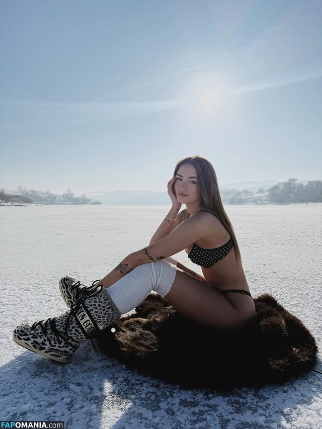 Katia Dupenkova / kkatrunia Обнажённый OnlyFans  Утёкшее фото #5