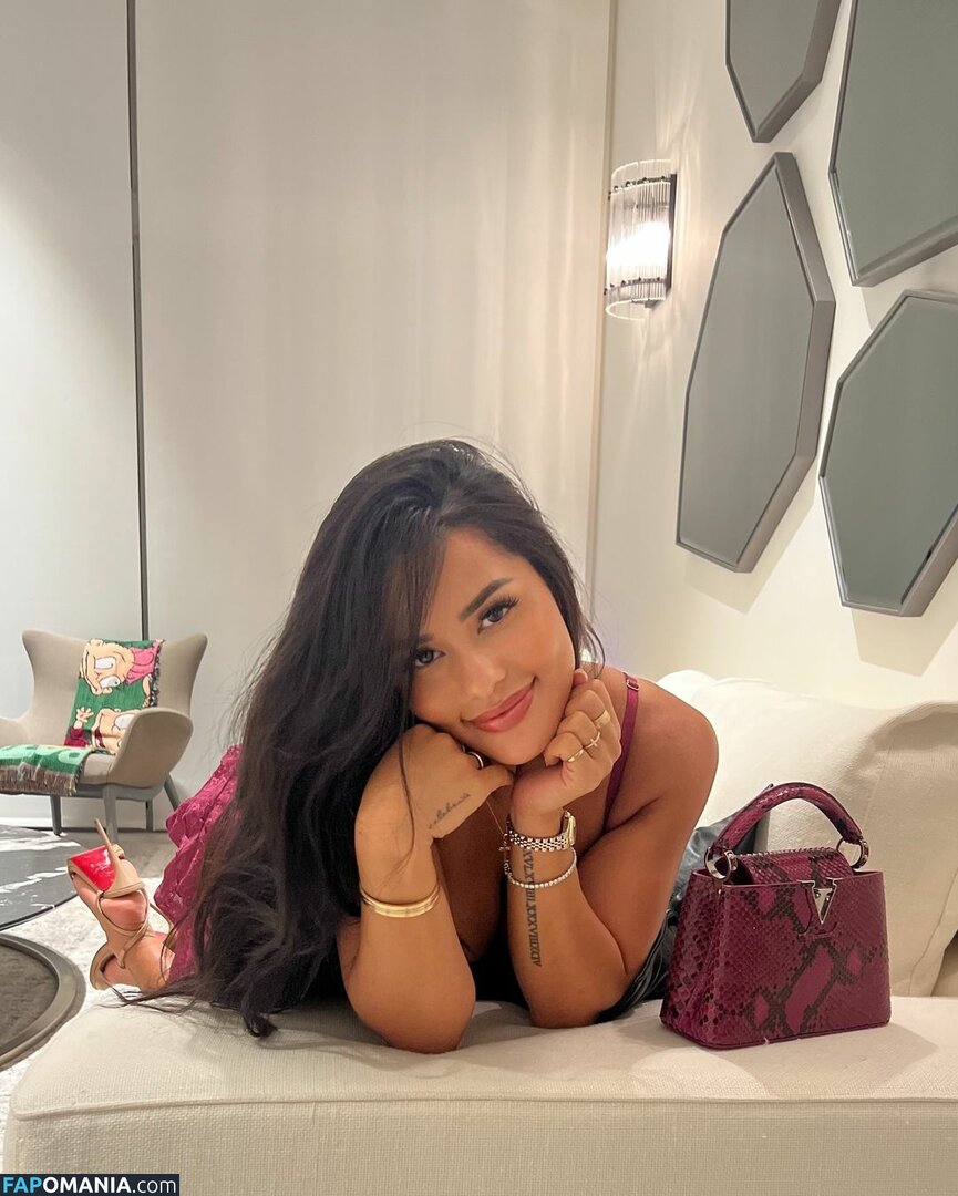Katya Elise Henry / katyaelisehenry / katyaelisehenrysworld Обнажённый OnlyFans  Утёкшее фото #988
