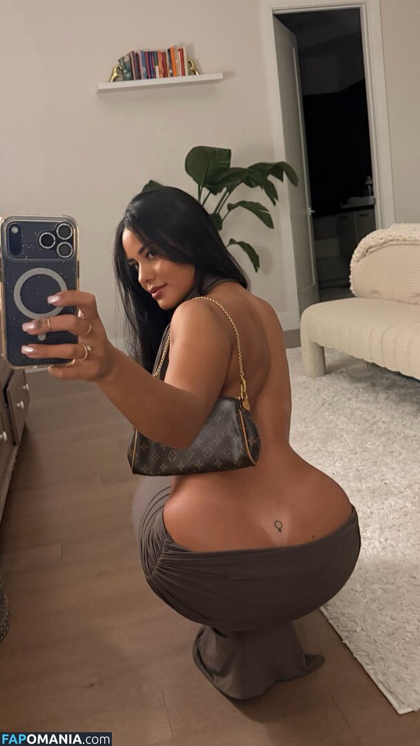 Katya Elise Henry / katyaelisehenry / katyaelisehenrysworld Обнажённый OnlyFans  Утёкшее фото #1240