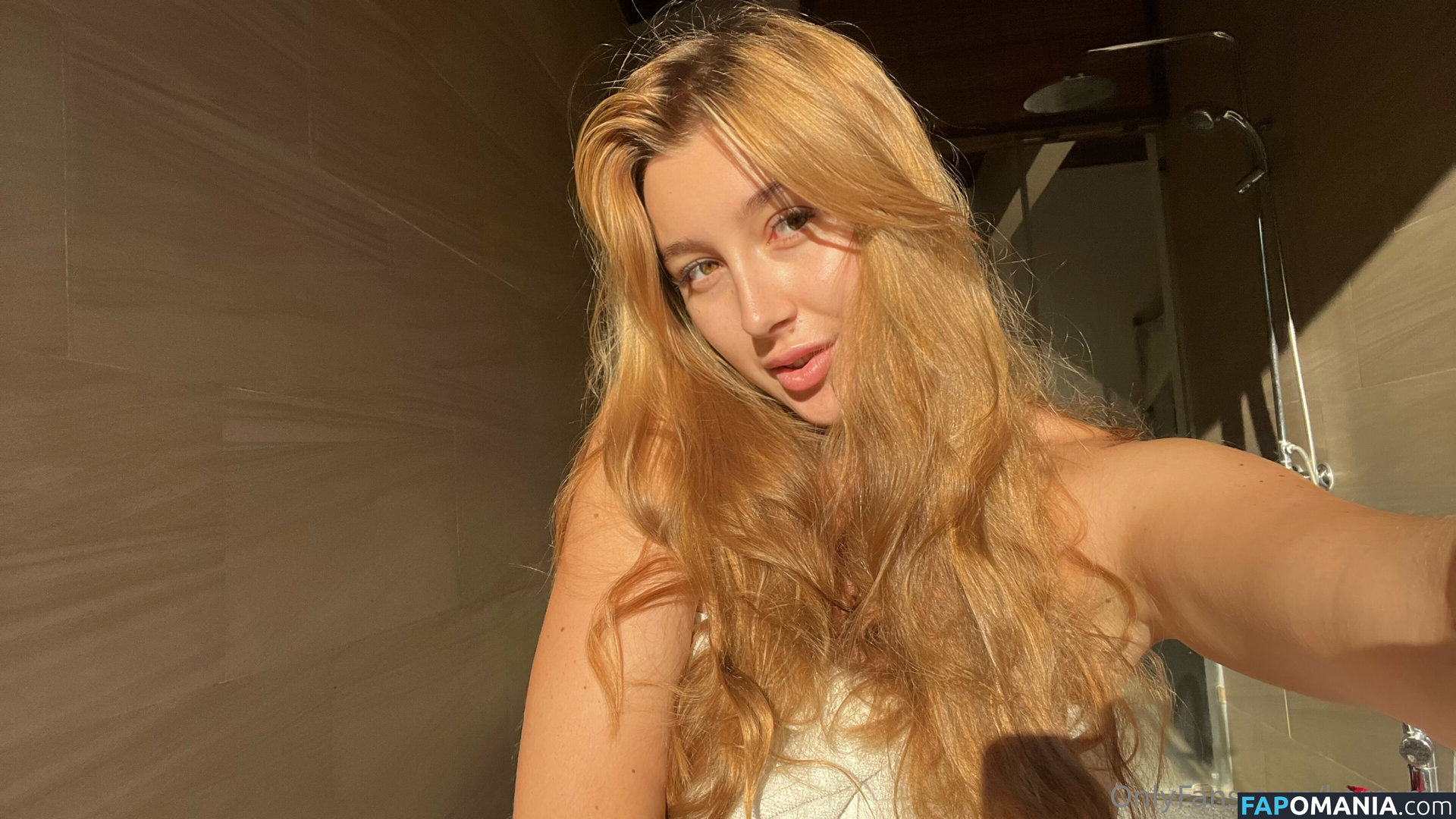 kerry.me / me.kerry Обнажённый OnlyFans  Утёкшее фото #2