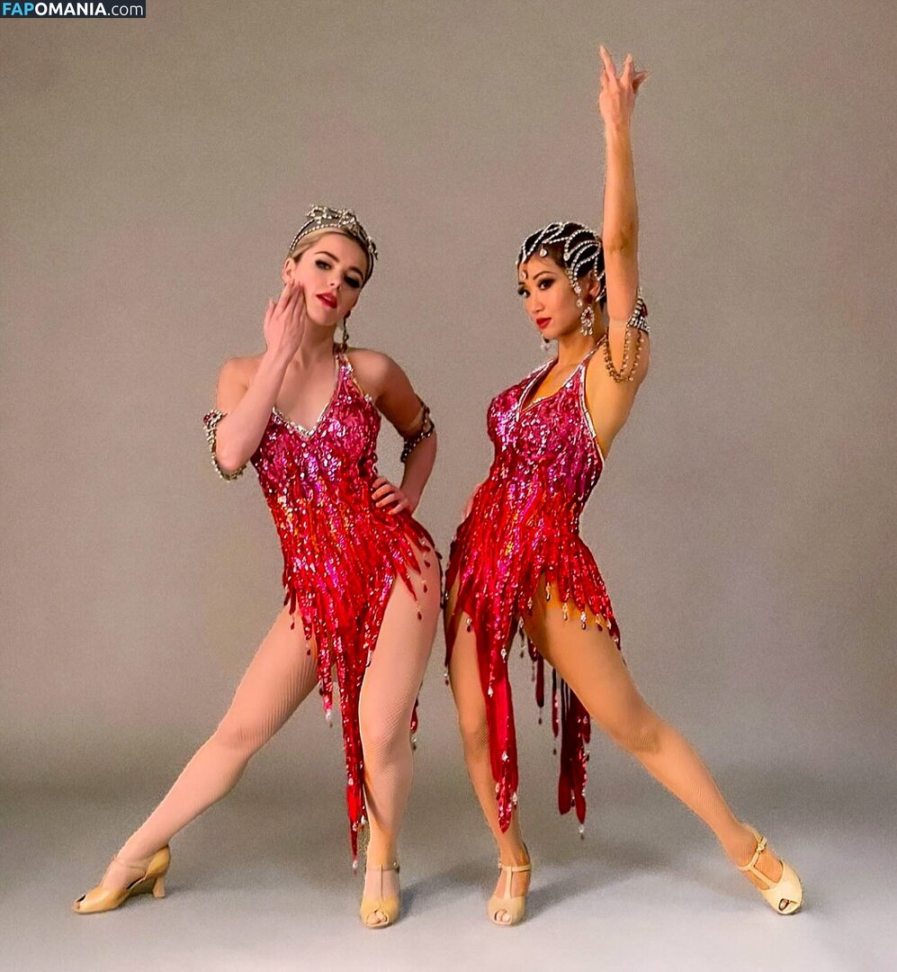 AdventuresSabrina / Kiernan Shipka / kiernanshipka Обнажённый OnlyFans  Утёкшее фото #1548