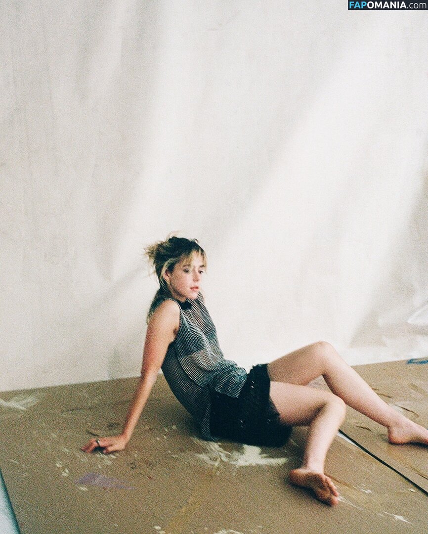 AdventuresSabrina / Kiernan Shipka / kiernanshipka Обнажённый OnlyFans  Утёкшее фото #1553