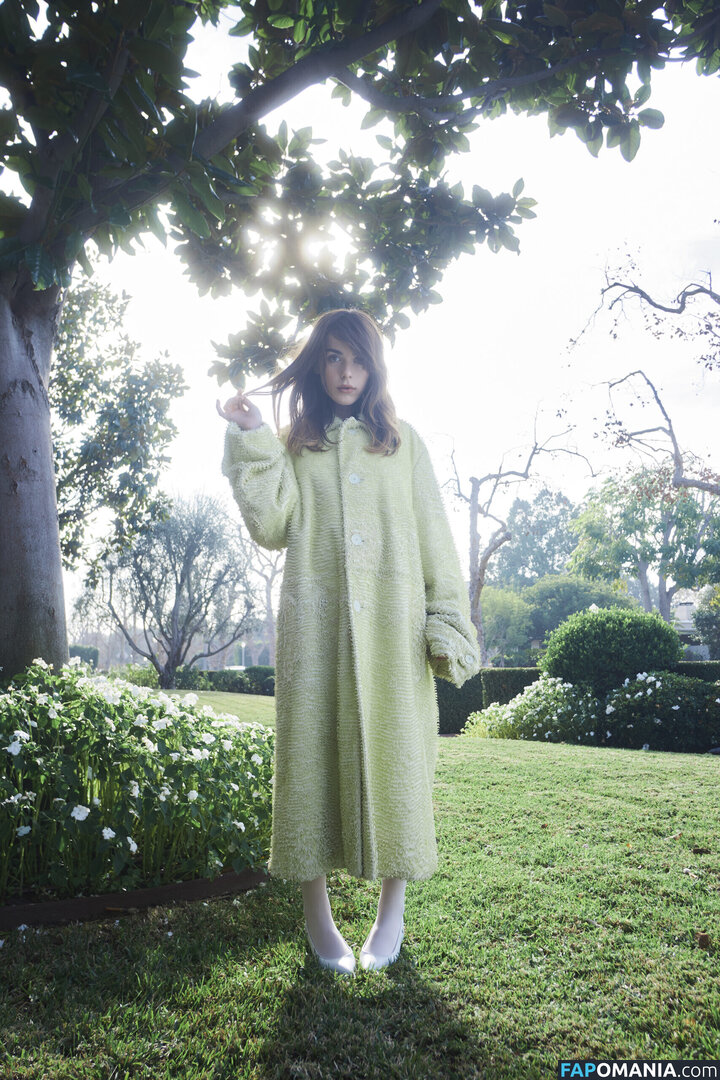 AdventuresSabrina / Kiernan Shipka / kiernanshipka Обнажённый OnlyFans  Утёкшее фото #1558