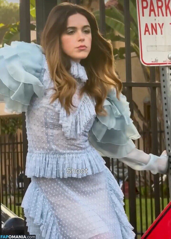 AdventuresSabrina / Kiernan Shipka / kiernanshipka Обнажённый OnlyFans  Утёкшее фото #1570