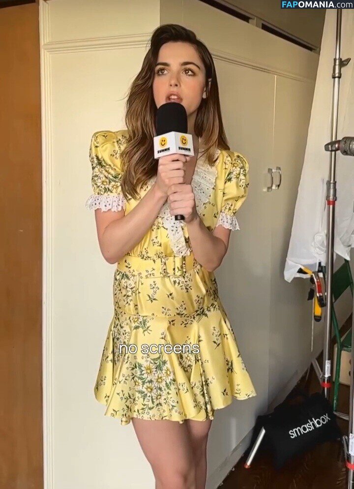 AdventuresSabrina / Kiernan Shipka / kiernanshipka Обнажённый OnlyFans  Утёкшее фото #1571