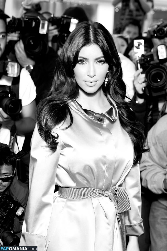 Kim Kardashian / kimkadarshian / kimkardashian Обнажённый OnlyFans  Утёкшее фото #53