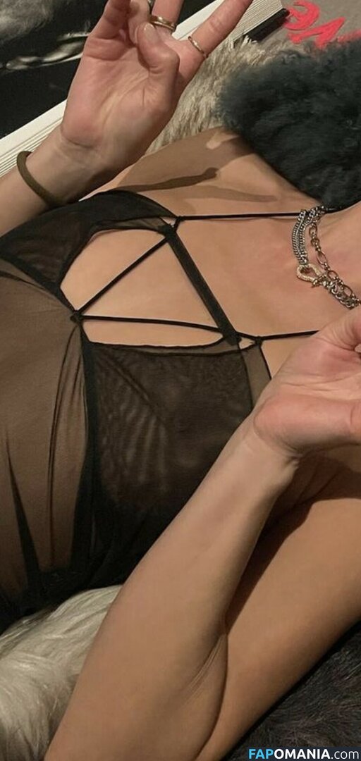 Kimiko Glenn / https: / kimikoglenn Обнажённый OnlyFans  Утёкшее фото #54