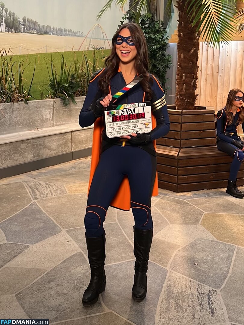 Kira Kosarin / kirakosarin Обнажённый OnlyFans  Утёкшее фото #742