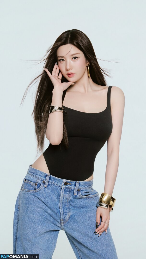 Kwon Eunbi / https: / official_kwon.eunbi Обнажённый OnlyFans  Утёкшее фото #2