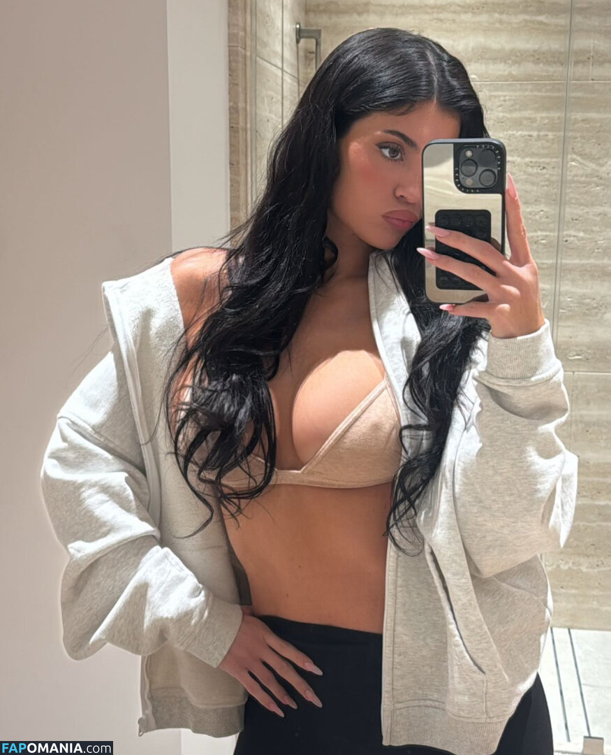 Kylie Jenner / https: / kyliejenner / kyliejenner.2 Обнажённый OnlyFans  Утёкшее фото #65