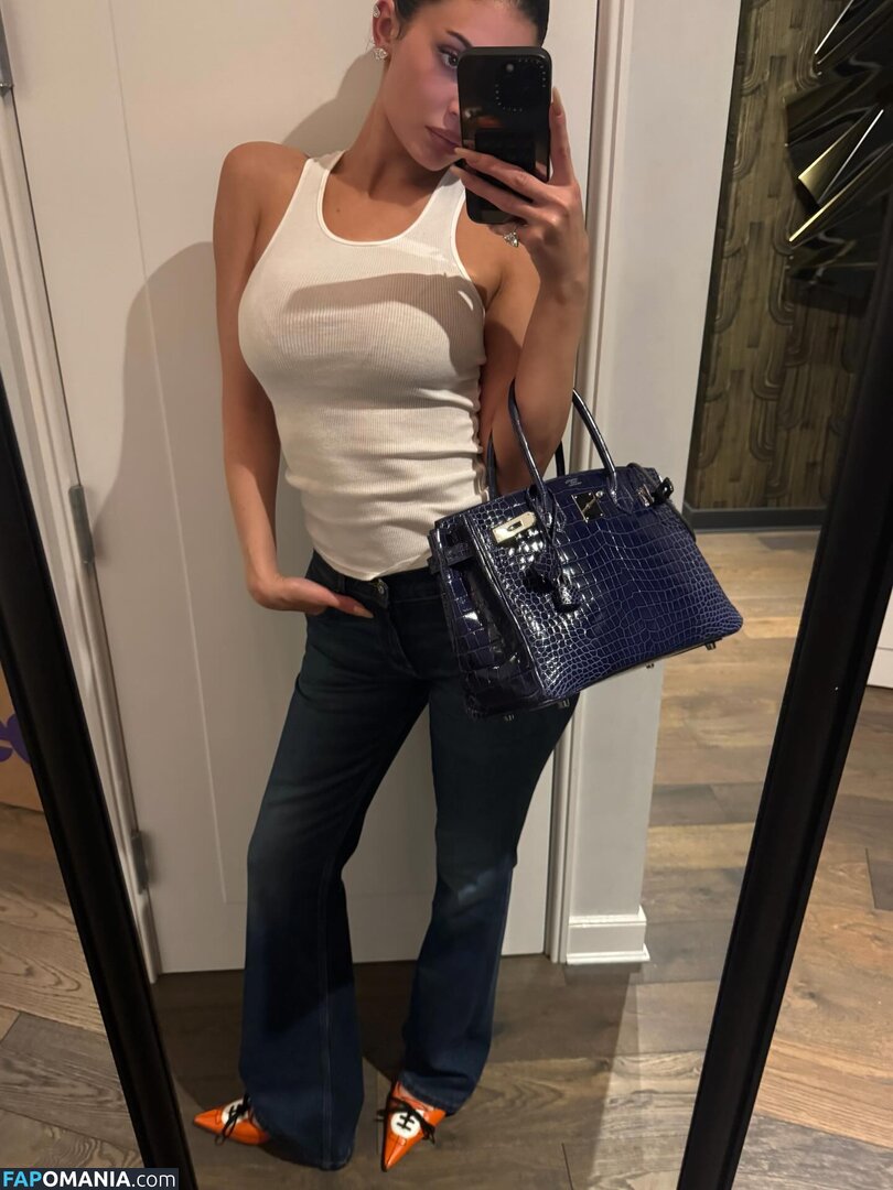 Kylie Jenner / https: / kyliejenner / kyliejenner.2 Обнажённый OnlyFans  Утёкшее фото #87