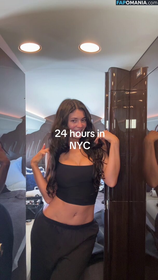 Kylie Jenner / https: / kyliejenner / kyliejenner.2 Обнажённый OnlyFans  Утёкшее фото #88