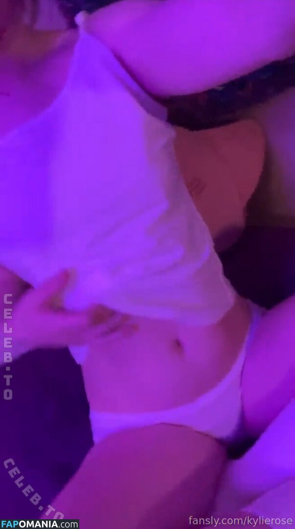 kylie.rose.bloom / kylierose Обнажённый OnlyFans  Утёкшее фото #1