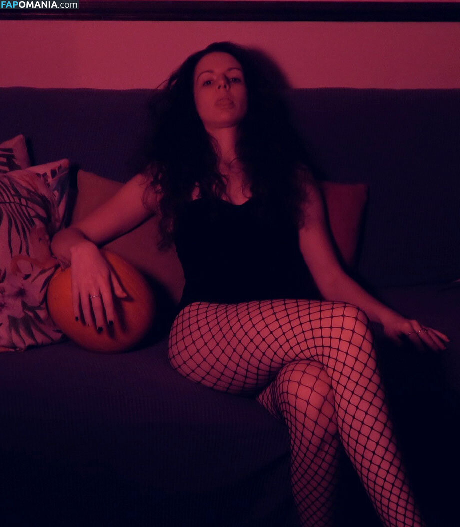 ASMR Attack / Lady ASMR / ladyasmr / sarahchubs Обнажённый OnlyFans  Утёкшее фото #15