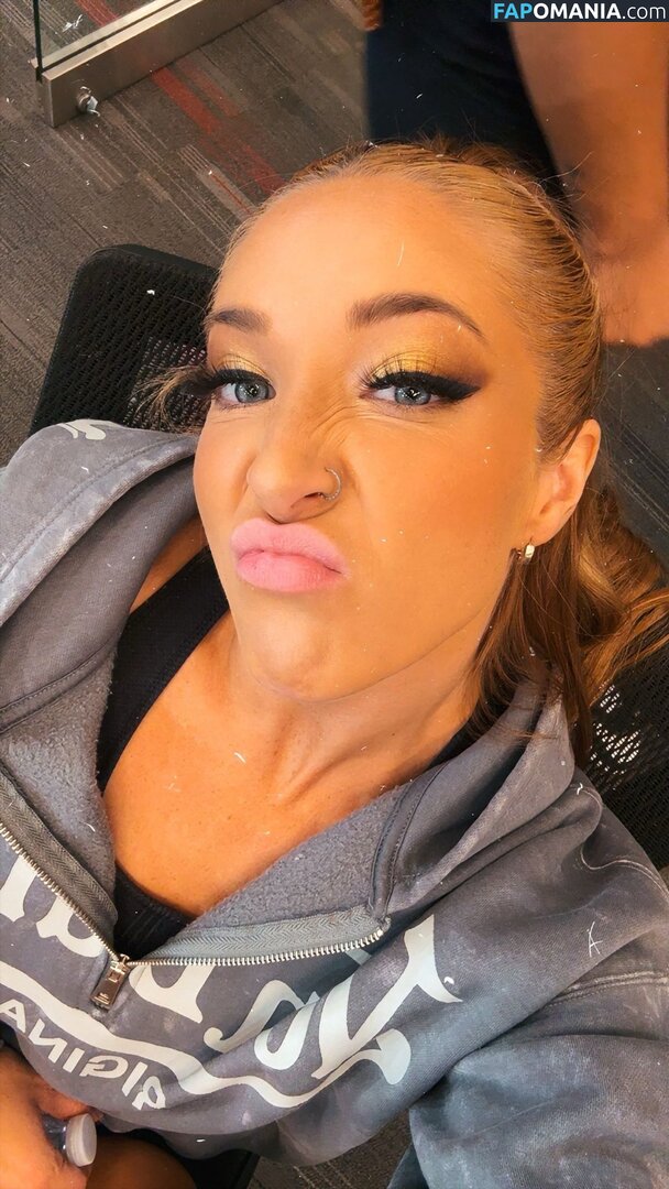 Lainey Reid / https: / lainey_wwe Обнажённый OnlyFans  Утёкшее фото #7