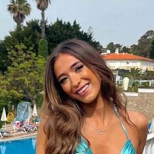Laracosta_xx