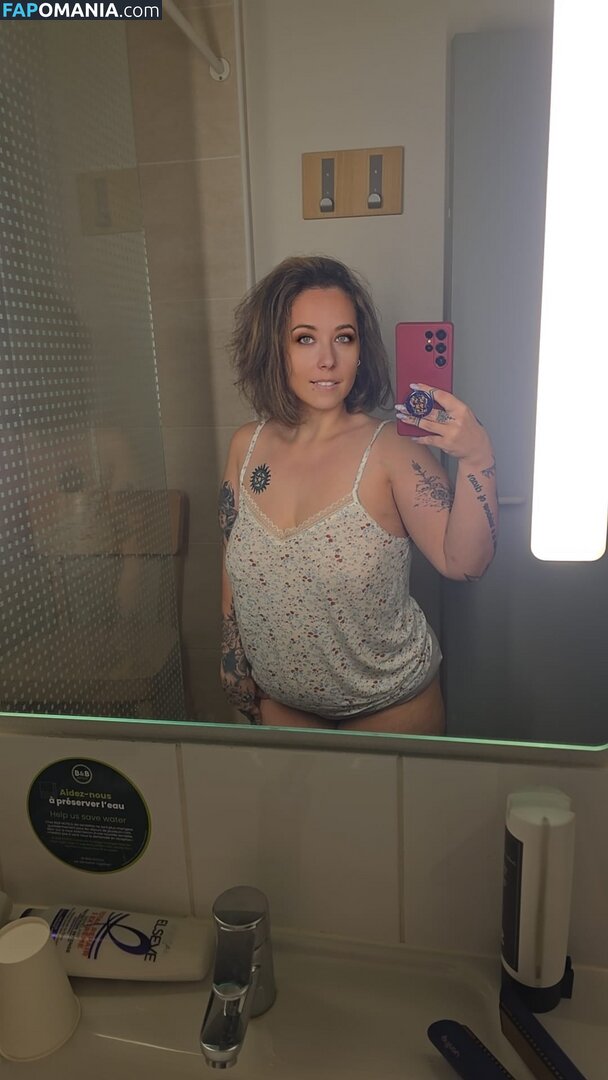 lariarussell / ryanfirst1 Обнажённый OnlyFans  Утёкшее фото #14