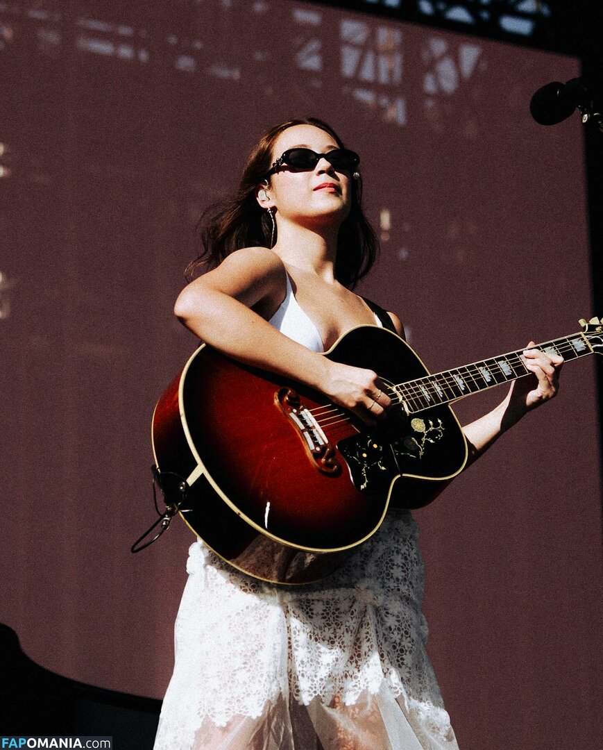 Laufey Lin / laufey Обнажённый OnlyFans  Утёкшее фото #109