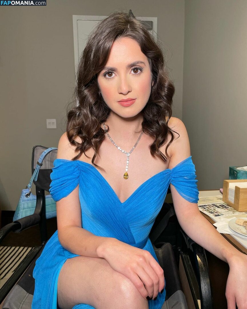 Laura Marano / lauramarano Обнажённый OnlyFans  Утёкшее фото #4