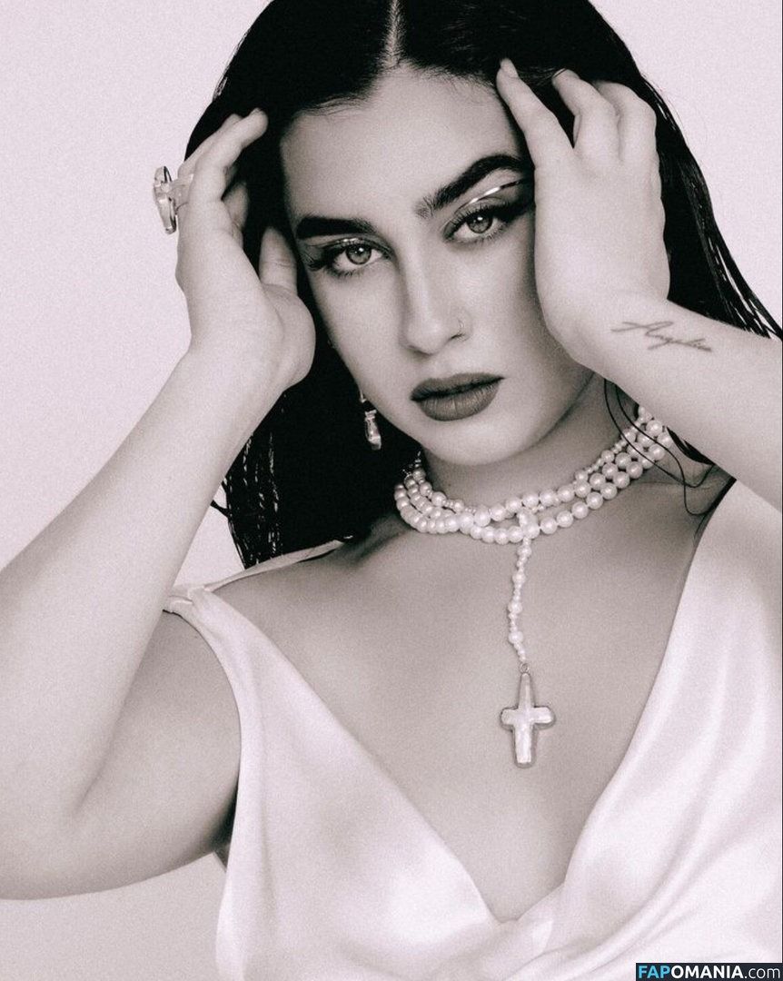 Lauren Jauregui / laurenjauregui / pink_narcissus23 Обнажённый OnlyFans  Утёкшее фото #12