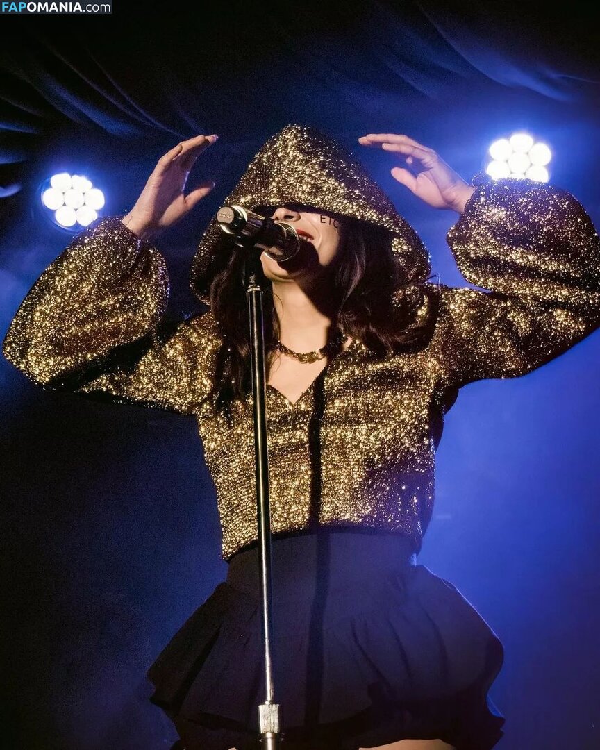 Lauren Mayberry / laurenevemayberry Обнажённый OnlyFans  Утёкшее фото #866