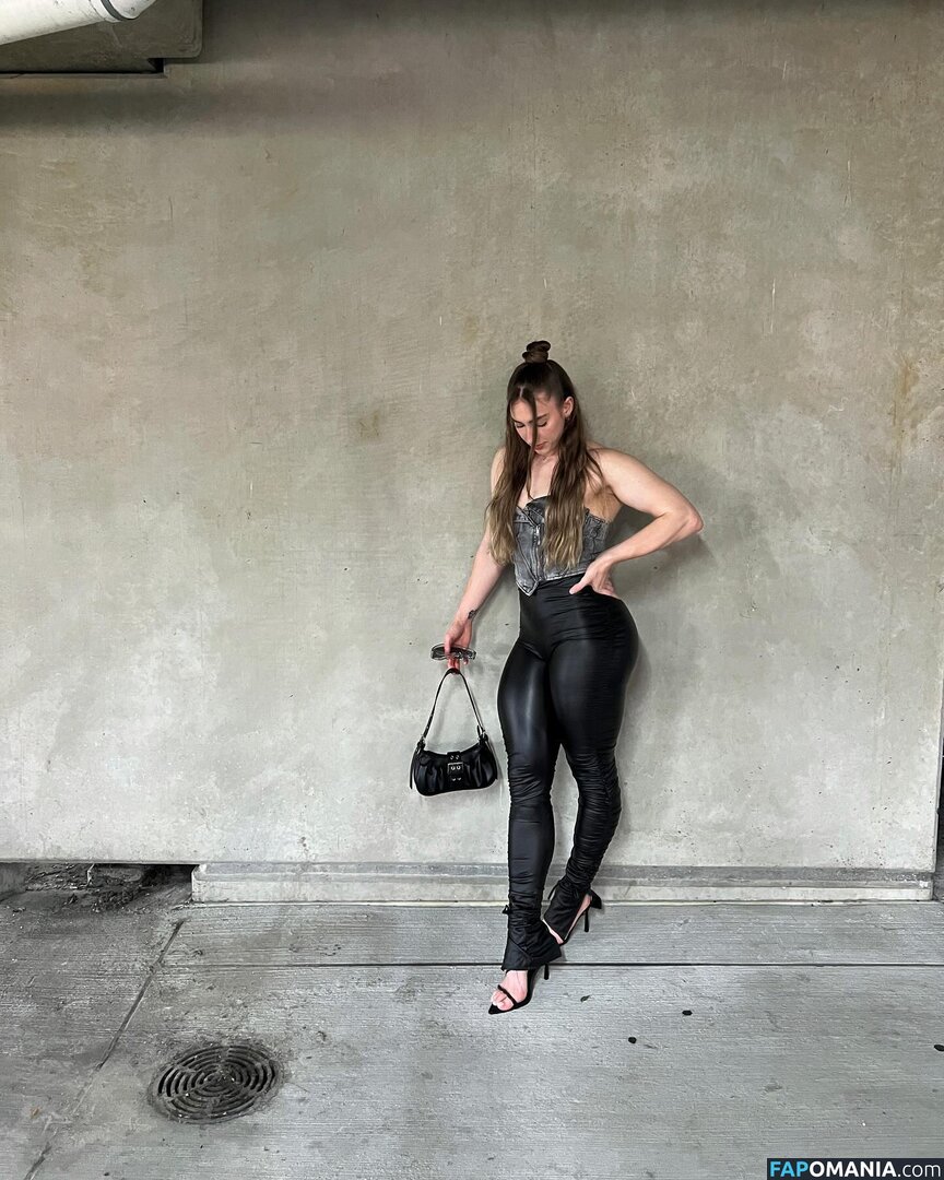 Lauren Rawls / cptlaurenfit Обнажённый OnlyFans  Утёкшее фото #1