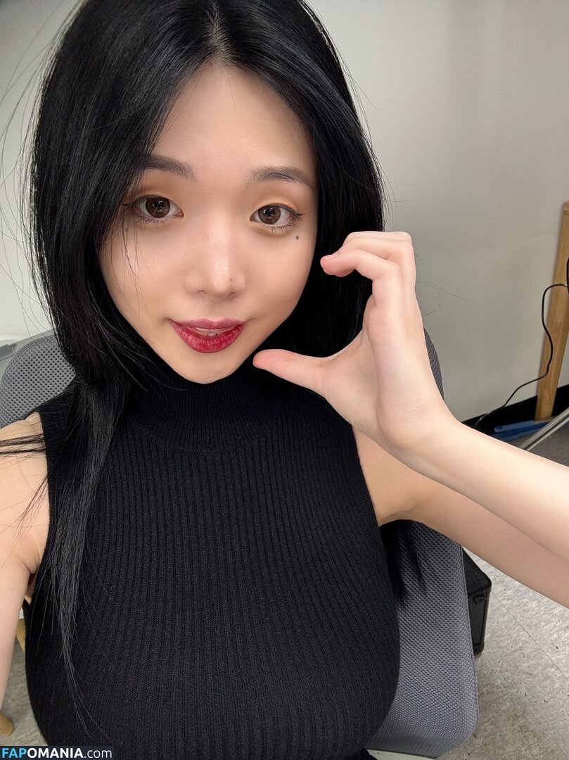 Lee Yeonwoo / yeonwooahh / 이연우 Обнажённый OnlyFans  Утёкшее фото #31