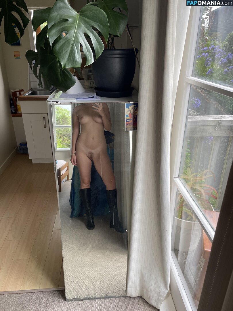 Lepetit_lapin / lepetitlapinkarori Обнажённый OnlyFans  Утёкшее фото #1