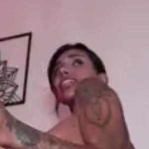 Lesbians Squirting While Scissoring