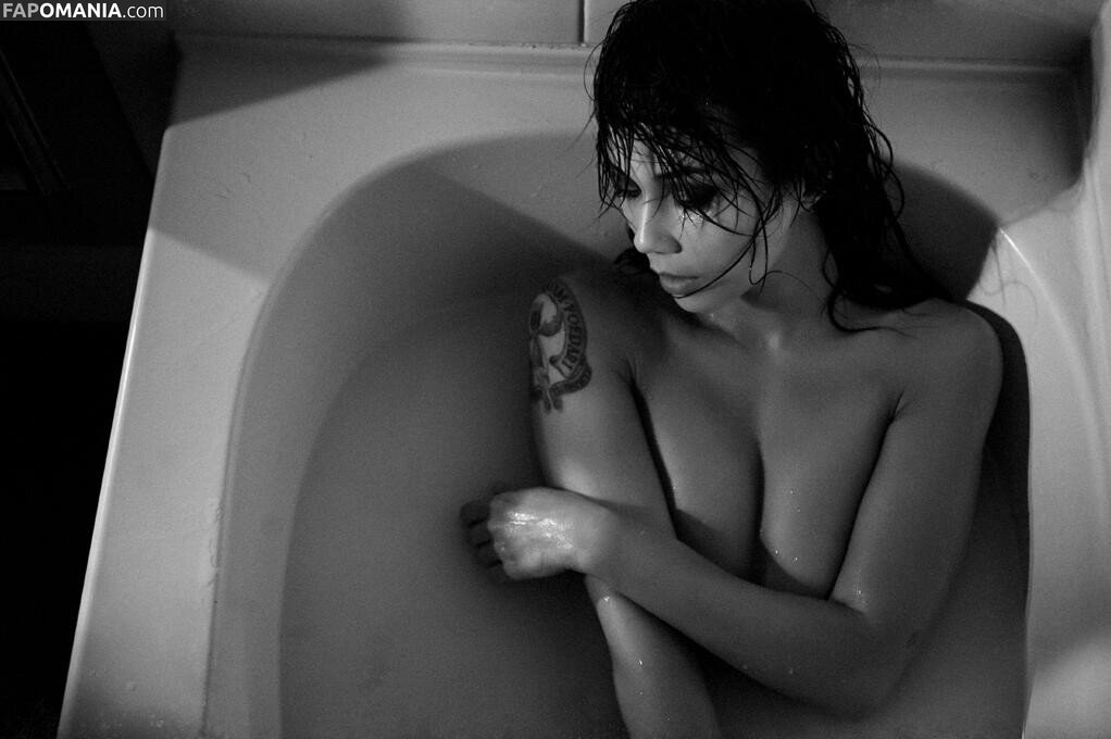 Lexa Doig Обнажённый OnlyFans  Утёкшее фото #4