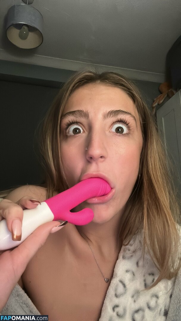 Libby Mcdonagh / McdonaghLibby / libby.mcdonagh Обнажённый OnlyFans  Утёкшее фото #8