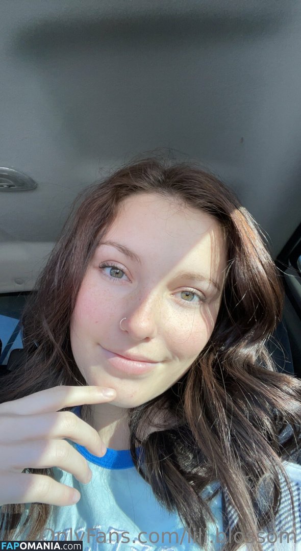 Lilly_Blossom / lili.blossom / lilyblossom_es Обнажённый OnlyFans  Утёкшее фото #32