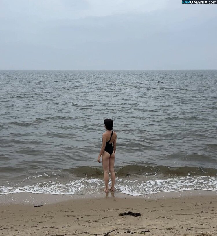 Bluemoonmagic2 / Lisa-Marie Koroll / lisamariekoroll Обнажённый OnlyFans  Утёкшее фото #1