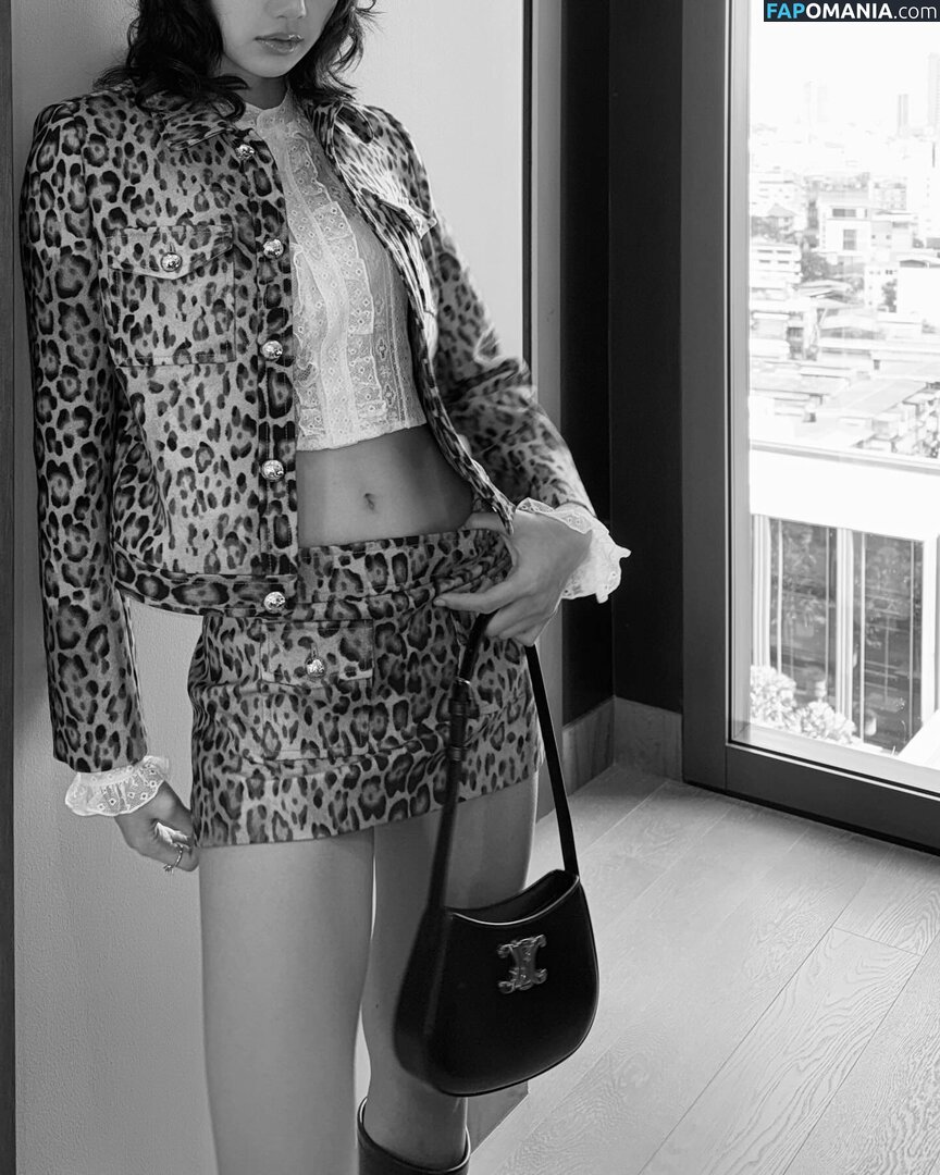 Blackpink / Lisa / lalalalisa_m / lisaamane Обнажённый OnlyFans  Утёкшее фото #239