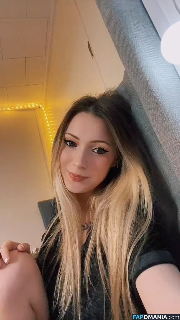 Little Momma / Littleemommaa21 / littlee.mommaa23 / littleemommaa23 Обнажённый OnlyFans  Утёкшее фото #11