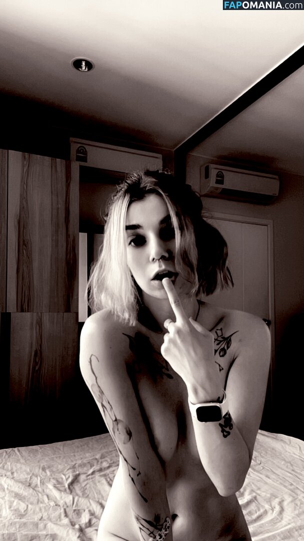 Little Satana / little.satana / s.satana_666 / tomnaya_satana Обнажённый OnlyFans  Утёкшее фото #32