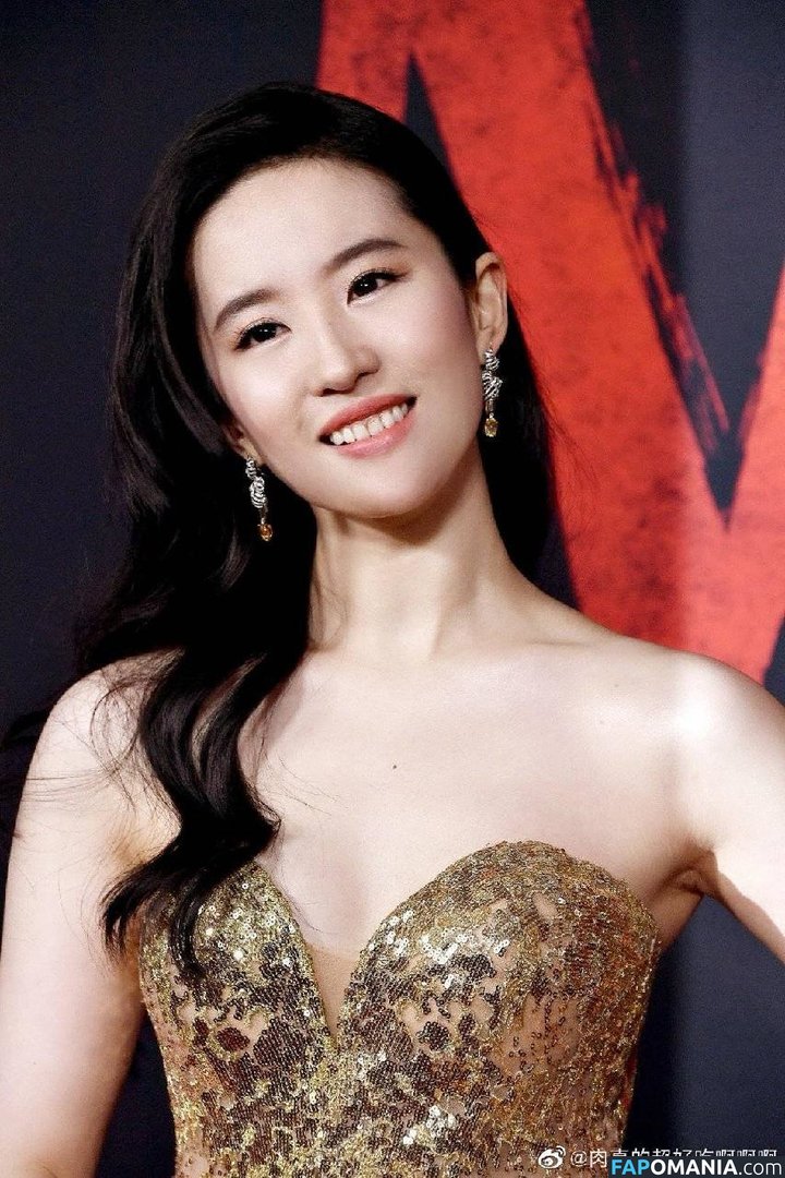 Liu Yifei / yifei_cc Обнажённый OnlyFans  Утёкшее фото #9