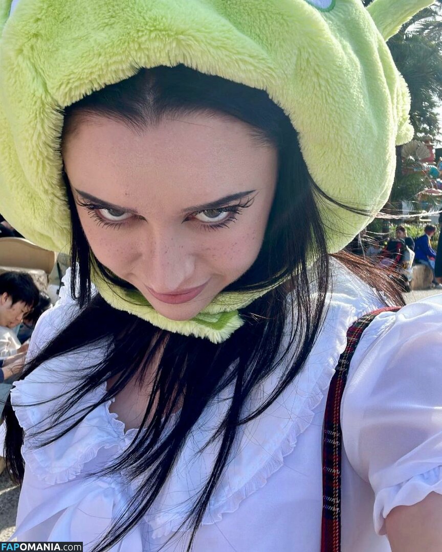 Liv Bevan / LivBev / livscopes Обнажённый OnlyFans  Утёкшее фото #1