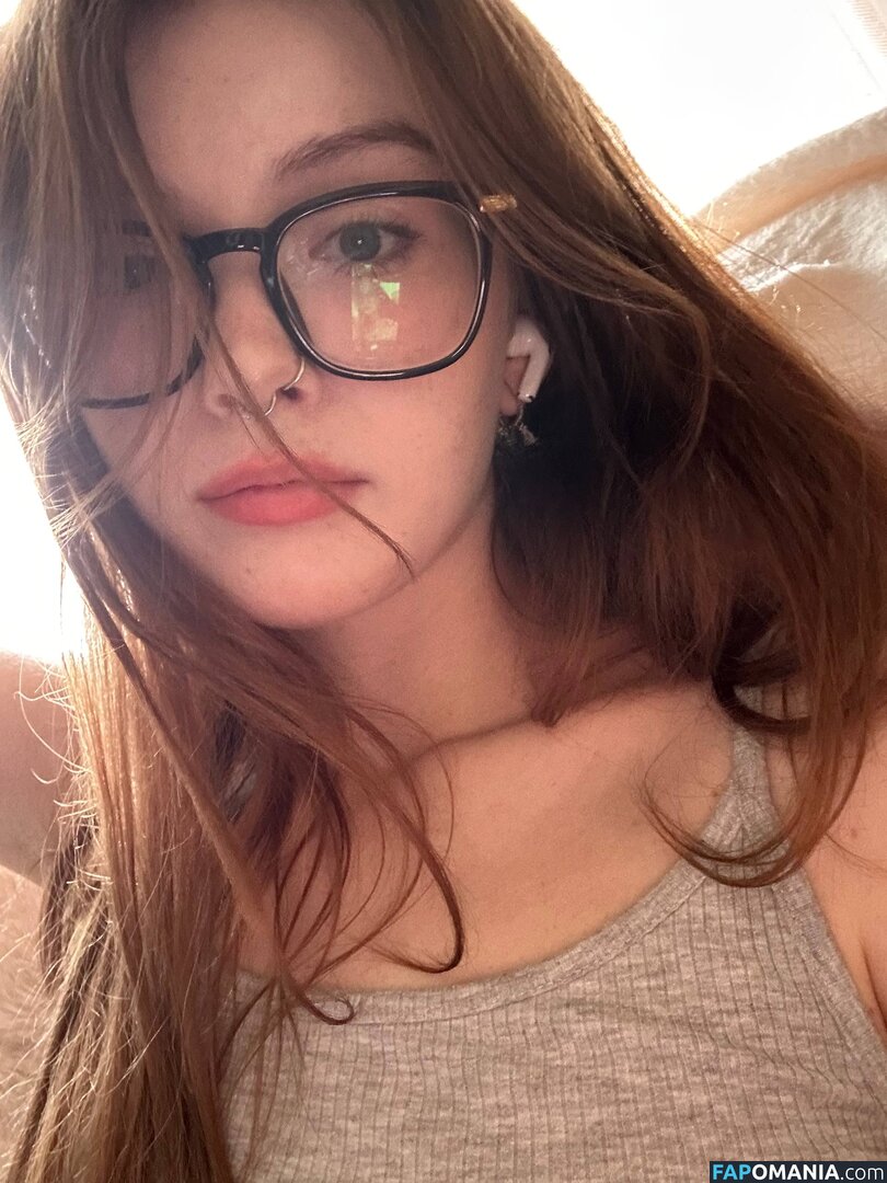 Ljinzer  / Ljinzer / linzarrd / Linzefeet / linzzzer / linziier / joleenlunzer Обнажённый OnlyFans  Утёкшее фото #1
