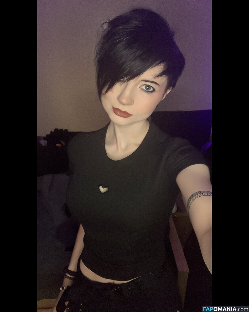 LonesomeMuse Обнажённый OnlyFans  Утёкшее фото #1