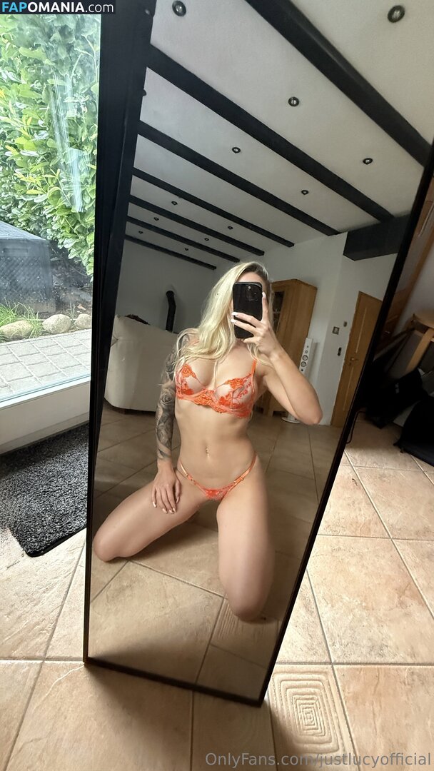Lucy Cat / justlucy94 / justlucyofficial / lucyskkrr Обнажённый OnlyFans  Утёкшее фото #4