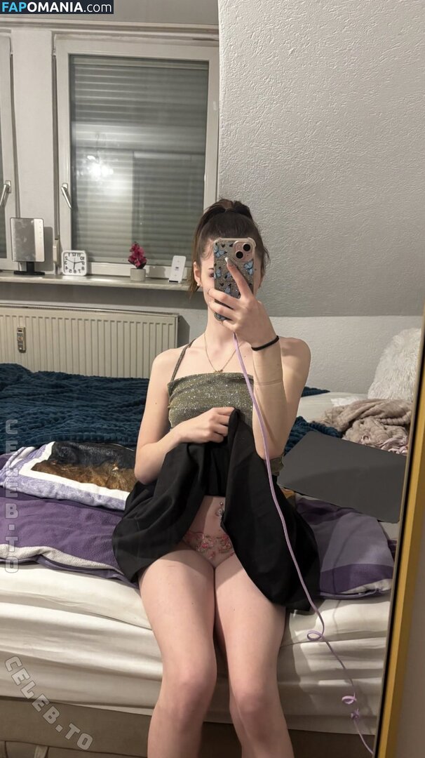 Lucy Müller / https: / luisaahartmann / luisaamachtfaxxen / luisahartmann Обнажённый OnlyFans  Утёкшее фото #2