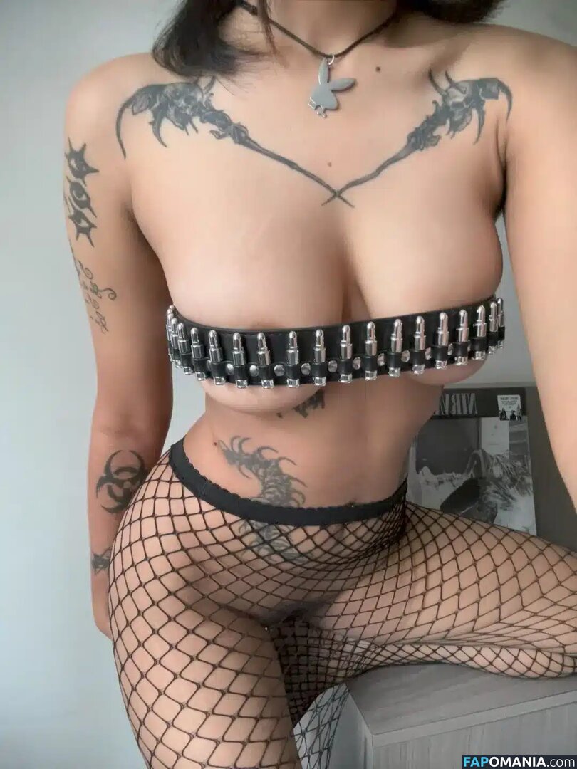 Luna Domsyou Обнажённый OnlyFans  Утёкшее фото #4