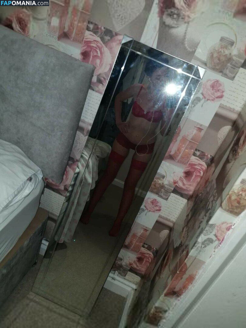 Lyl_24 / layla_24 Обнажённый OnlyFans  Утёкшее фото #2